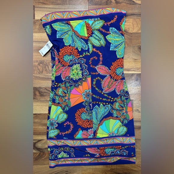 Trina Turk Dresses & Skirts - Trina Turk Strapless Sheath Dress Multicolor Floral Print Size 0 resortwear